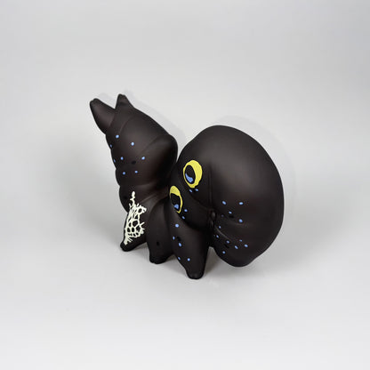 DIGBUG アケビコノハの幼虫