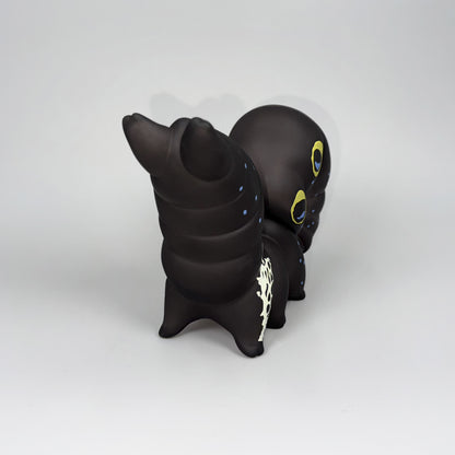 DIGBUG アケビコノハの幼虫